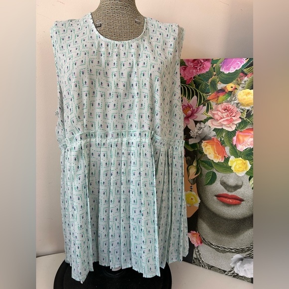 Melissa McCarthy Seven7 Tops - Seven7 pleated, pin-tucked floral top 2x generously cut, flattering, springtime